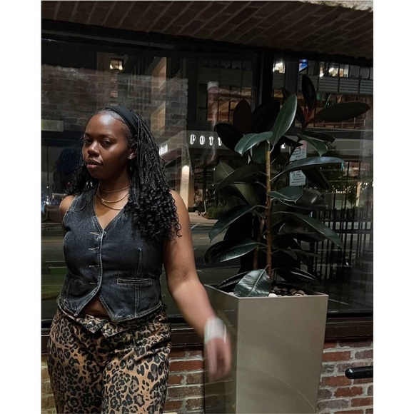 Denim Vest - Universal Thread Cotton, Midweight, Regular Fit, Front Button new - Picture 4 of 9